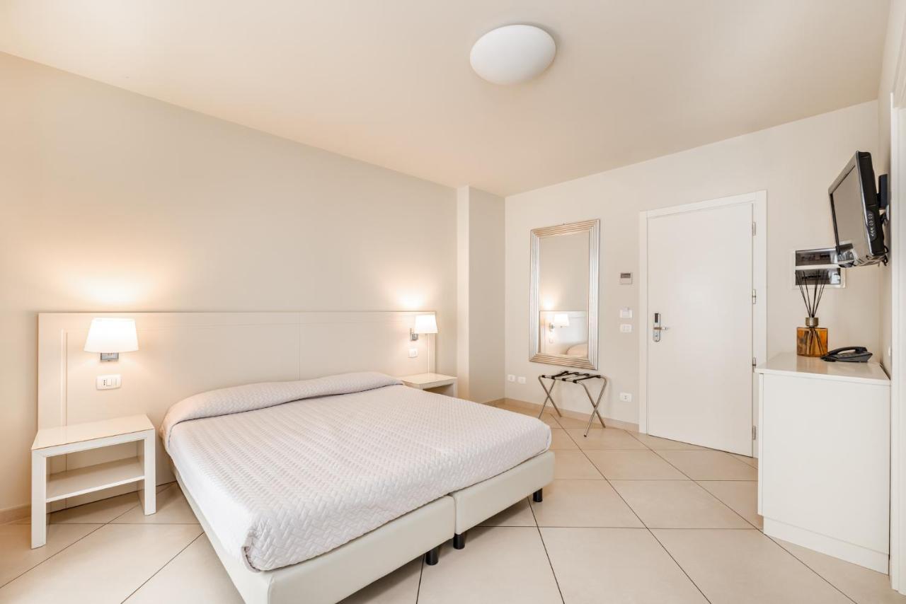 Hotel & Residence Exclusive Marina Di Carrara Dış mekan fotoğraf